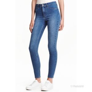 H&M- Skinny High Ankle Jeans